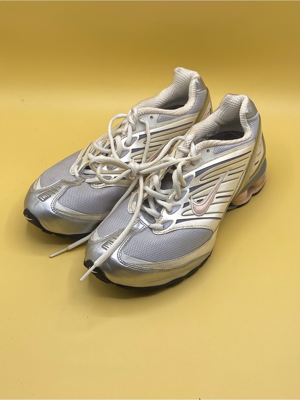 Nike Shox Go running shoes - Picture 2 of 4
